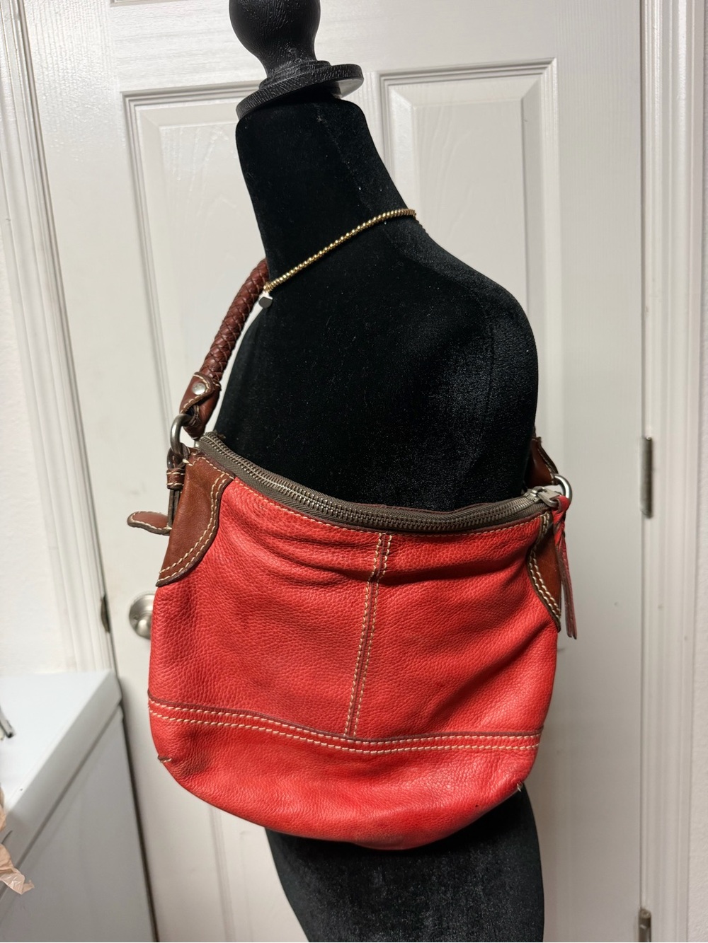 Fossil Red Leather Shoulder Bag with Brown Accents